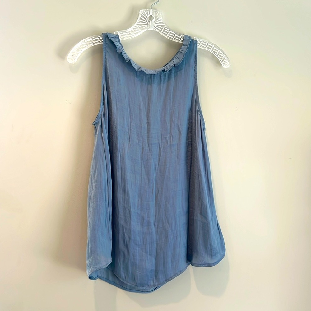 Women’s tank top shirt/blouse size small with tags. Silky material.